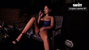 A stranger shows me her pussy in the club and invites me to continue the party at her place.