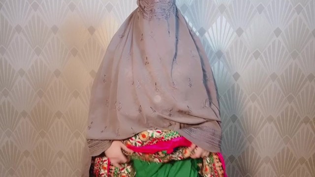 Horny Pathan girl with big ass getting cucumber inserted in her ass and pussy